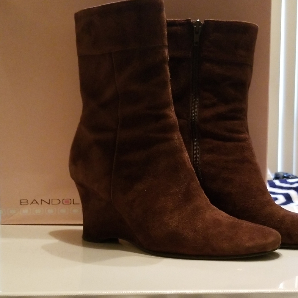 Bandolino BDBECCA Dark Brown Suede Wedge Boots